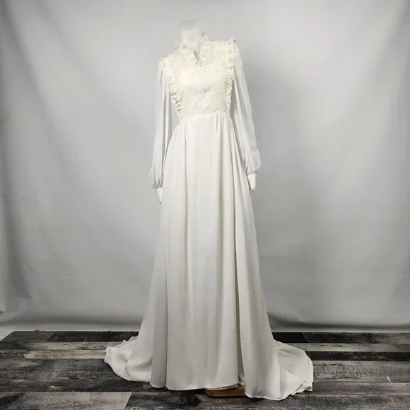 Vintage Dresses Vintage White Lace Long Sleeve Floral Applica